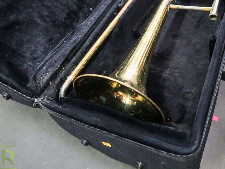 Buescher Aristocrat Trombone With Case - Roller Auctions