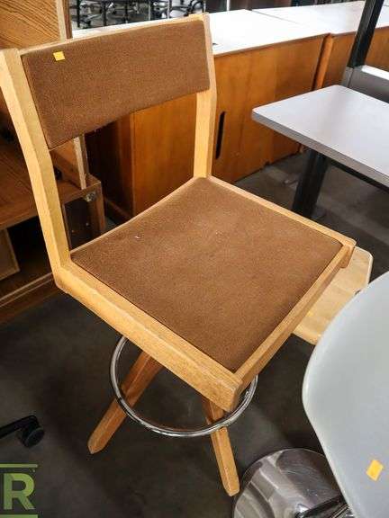 Bench & (2) Stools - Roller Auctions