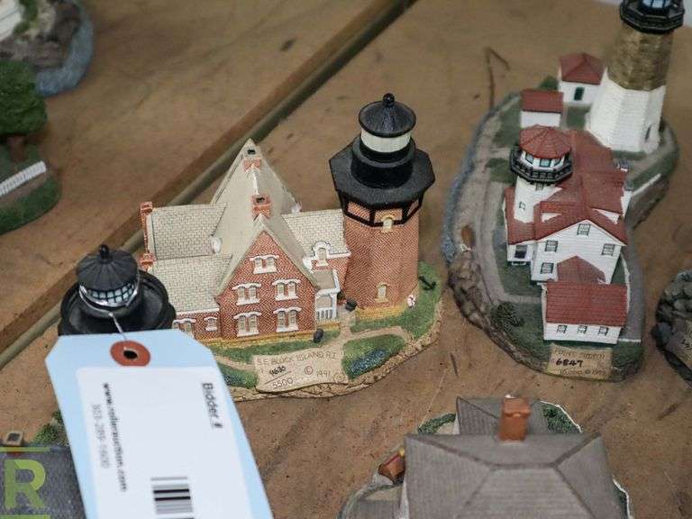 (7) Harbour Lights Collectable Lighthouses, Rhode Island - Roller Auctions