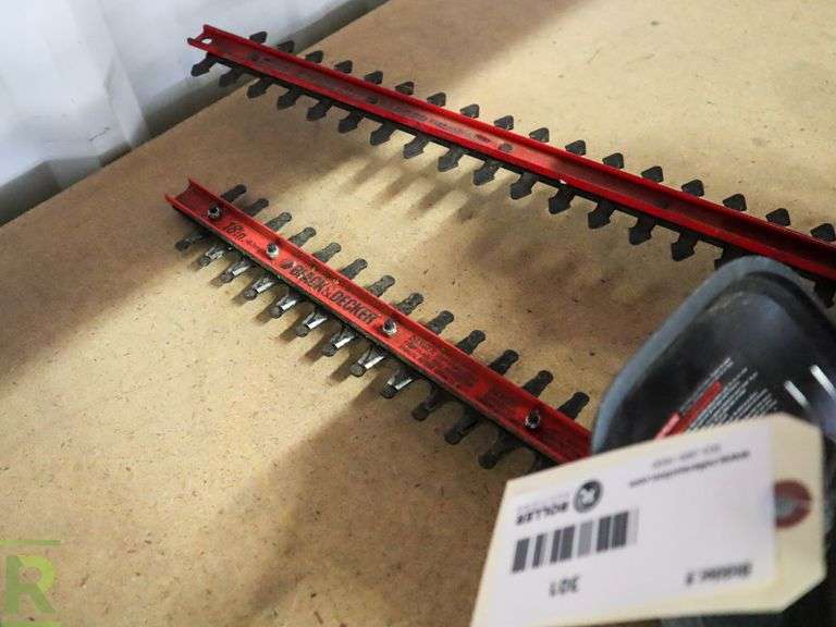 Black & Decker HT018 And Ryobi HT620DR Hedge Trimmer - Roller Auctions