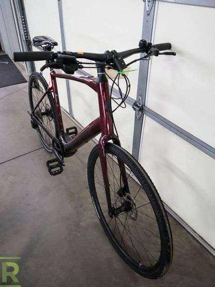 Specialized Hybrid X-Large Bicycle, Tektro Disc Brakes, Praxis Crankset, Shimano Gears - Roller Auctions