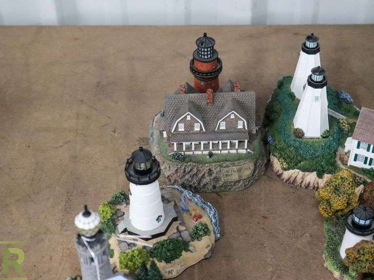 (8) Harbour Lights Collectable Lighthouses, Massachusetts - Roller Auctions