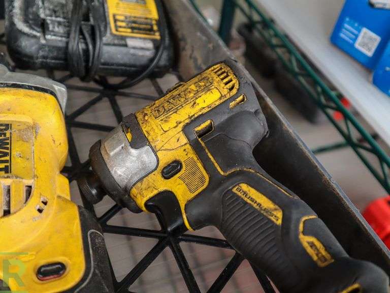 DeWalt DCG412 20V Cordless Grinder and DCF887 Impact Driver With Batteries and Charger - Roller Auctions