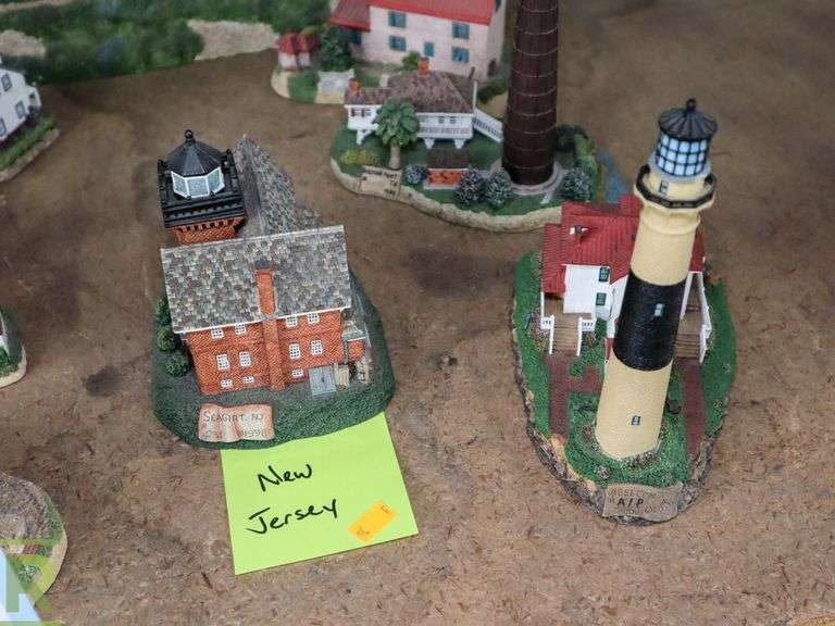 (8) Harbour Lights Collectable Lighthouses, New Jersey - Roller Auctions