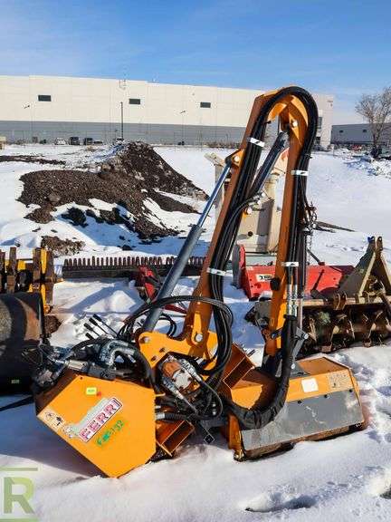 2014 Ferri TA32 Hydraulic Reach Mower W/TME80 30" Flail Head - Roller Auctions