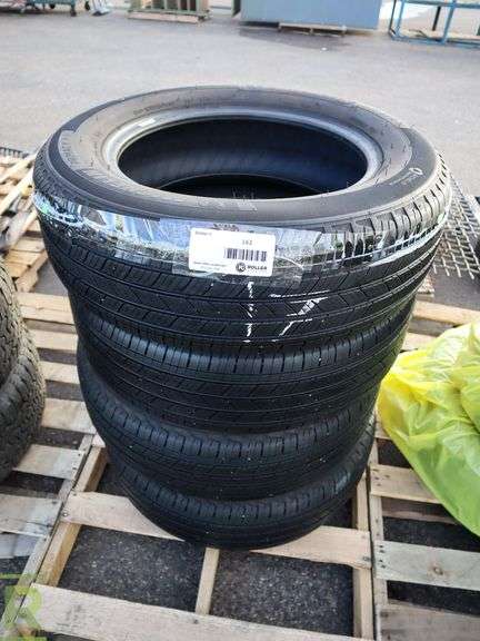 (4) 2021 Michelin 225/65R17 Tires - Roller Auctions