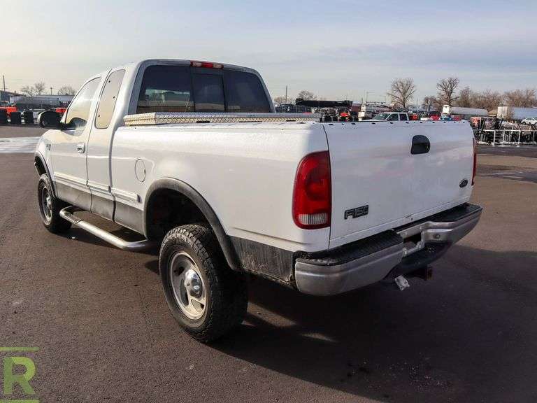 1998 Ford F150 XL 4WD Pickup - Roller Auctions