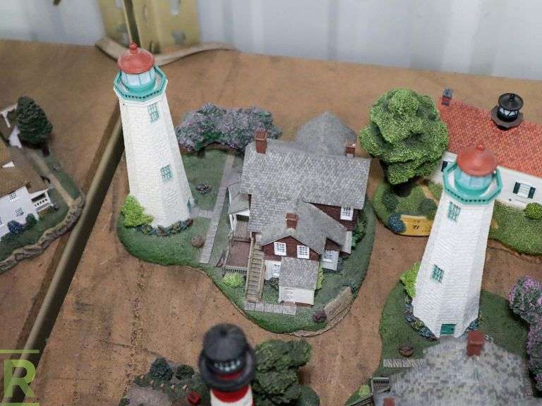 (9) Harbour Lights Collectable Lighthouses, Virginia - Roller Auctions