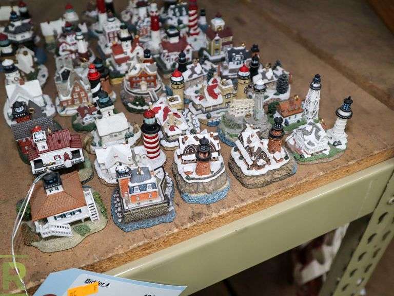 (38) Hudson Athens Lighthouse Ornaments - Roller Auctions
