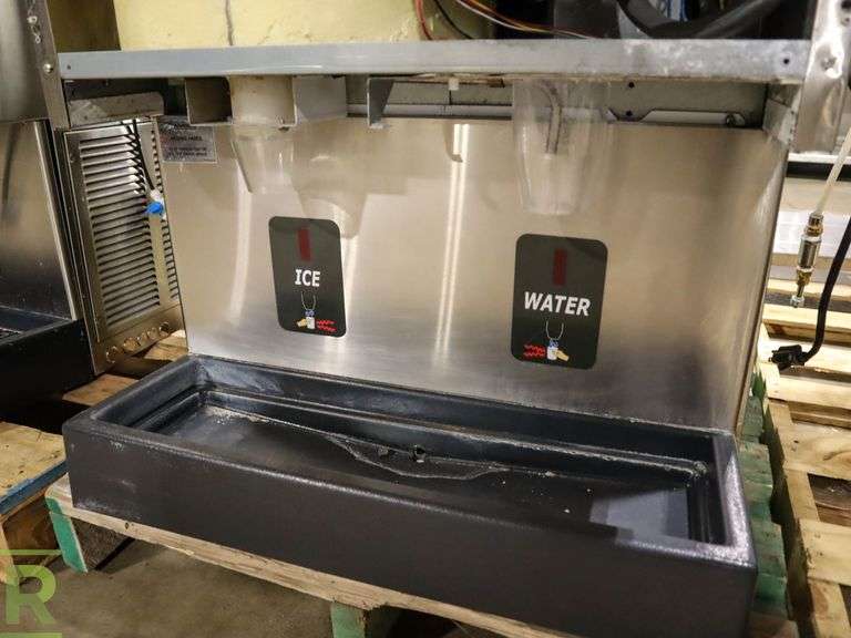 Scotsman MDT5N25A1J Counter Top Nugget Ice Maker (Missing Front