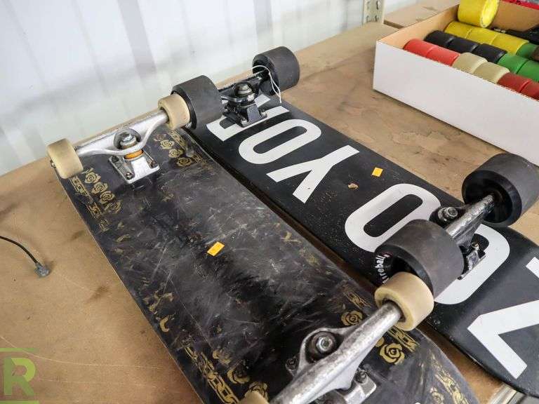 (2) Skateboards - Roller Auctions