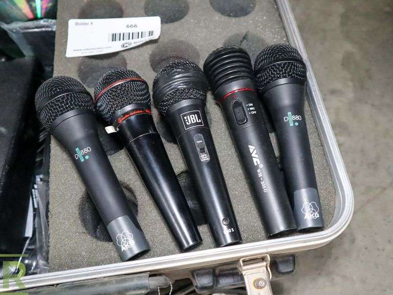 Microphone Case With (5) Microphones; JBL, AKG and Audio Technica - Roller Auctions