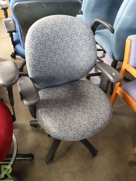 (2) Office Chairs - Roller Auctions