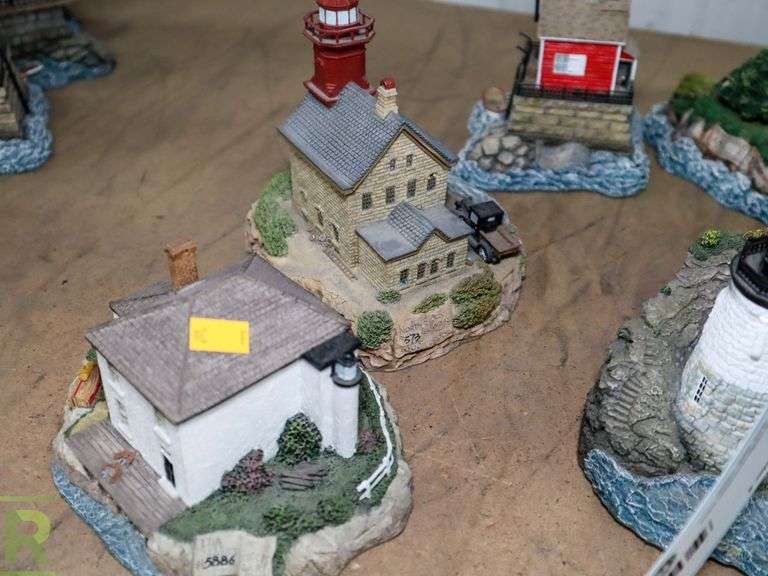 (7) Harbour Lights Collectable Lighthouses, Rhode Island - Roller Auctions