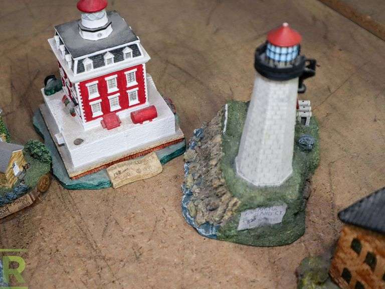 (6) Harbour Lights Collectable Lighthouses, Connecticut - Roller Auctions