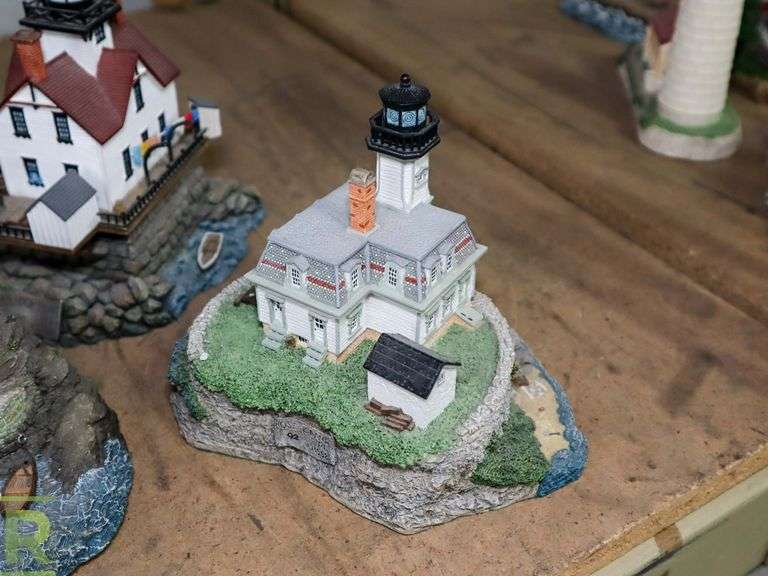 (7) Harbour Lights Collectable Lighthouses, Rhode Island - Roller Auctions