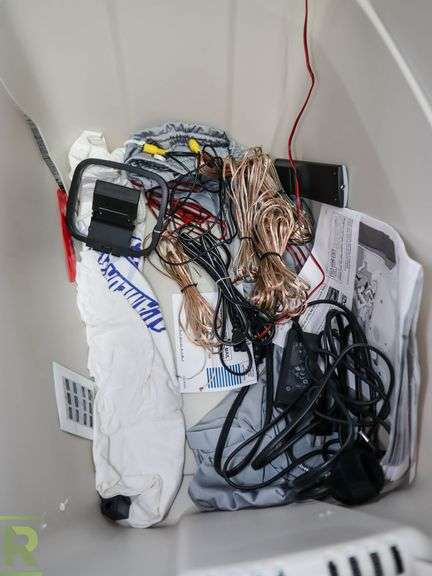 Panasonic SA-HT670 5.1 Home Theater Sound System and Bose Lifestyle Model 5 CD Player - Roller Auctions