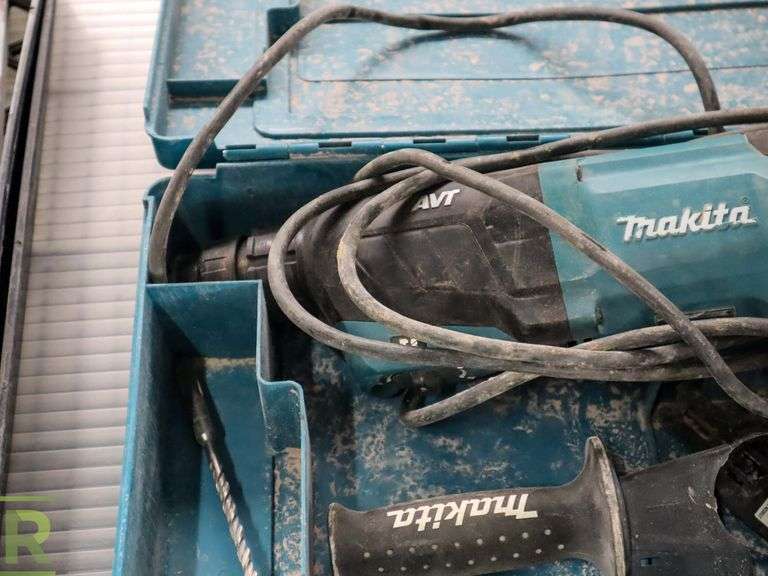 Makita HR2641 Concrete Drill With Case - Roller Auctions