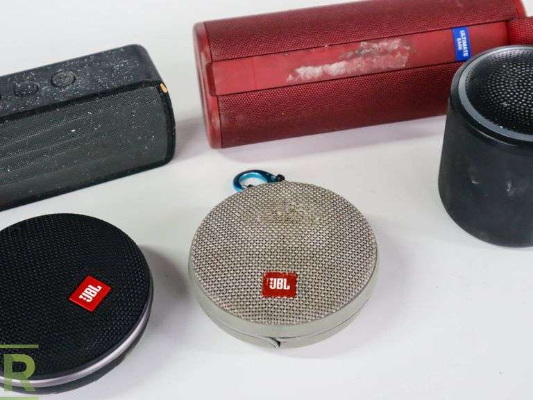 Tray Of Bluetooth Speakers - Roller Auctions