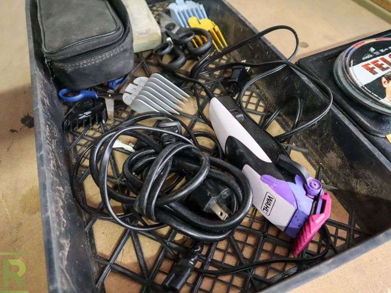 Tray Of Wahl Clipper Set And DVD Player - Roller Auctions
