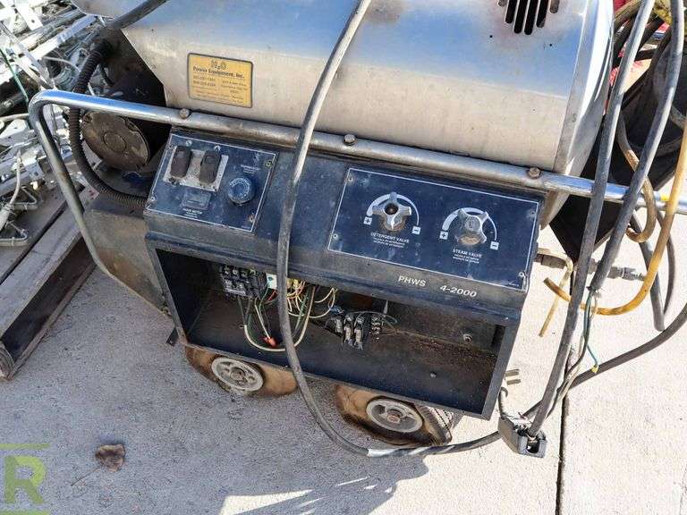 Landa Pressure Washer With Hose And Wand - Roller Auctions