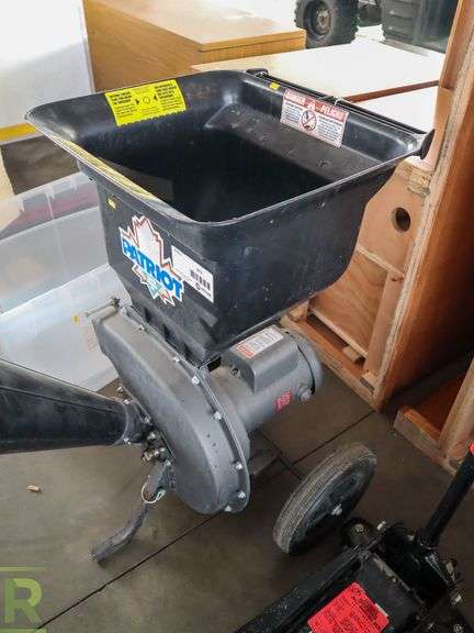 Patriot Chipper Shredder Vac - Roller Auctions