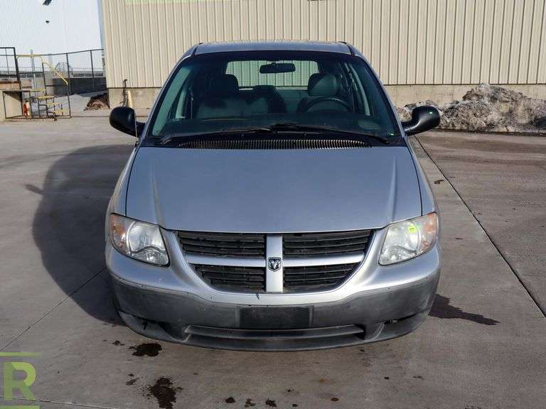 2007 Dodge Caravan SE FWD Van - Roller Auctions