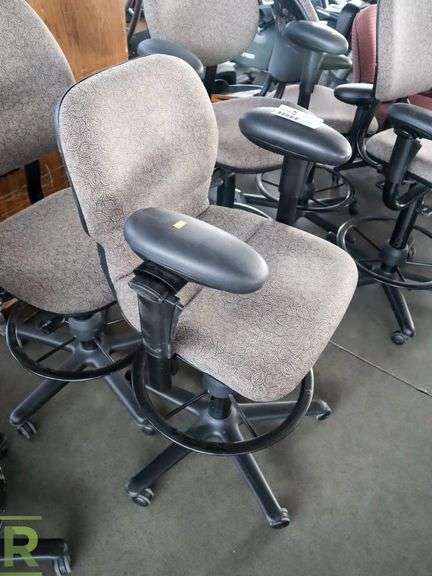 (2) Office Stools - Roller Auctions