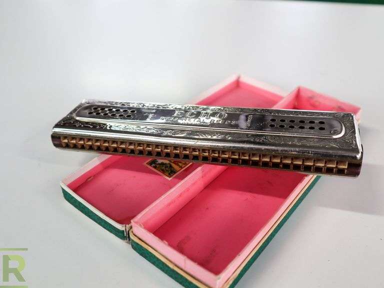 The Echo Harp Harmonica - Roller Auctions