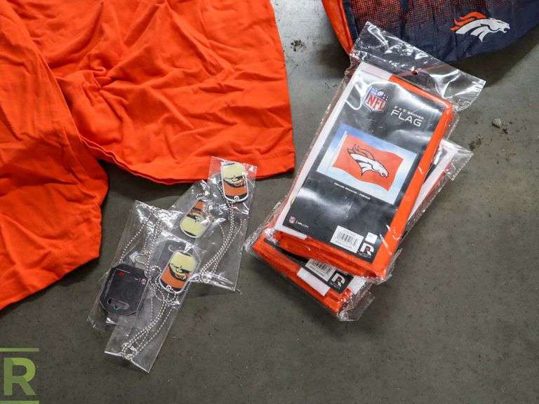 Tray Of Bronco Accessories - Roller Auctions