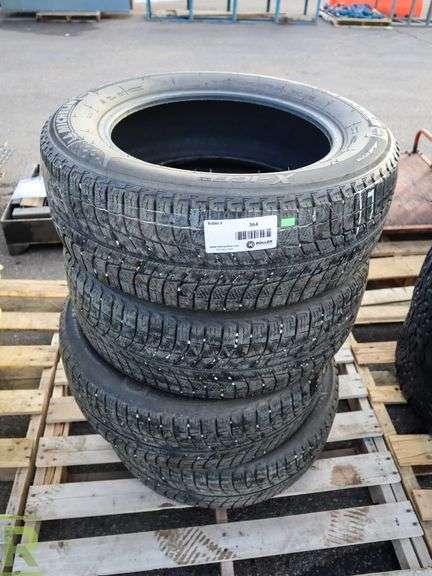 (4) 2016 Michelin 225/65R17 Tires - Roller Auctions