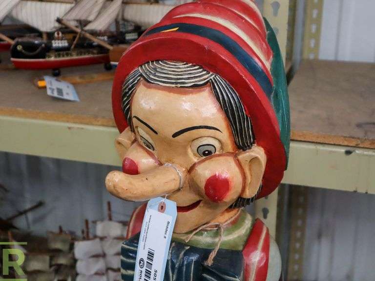 Statue - Roller Auctions