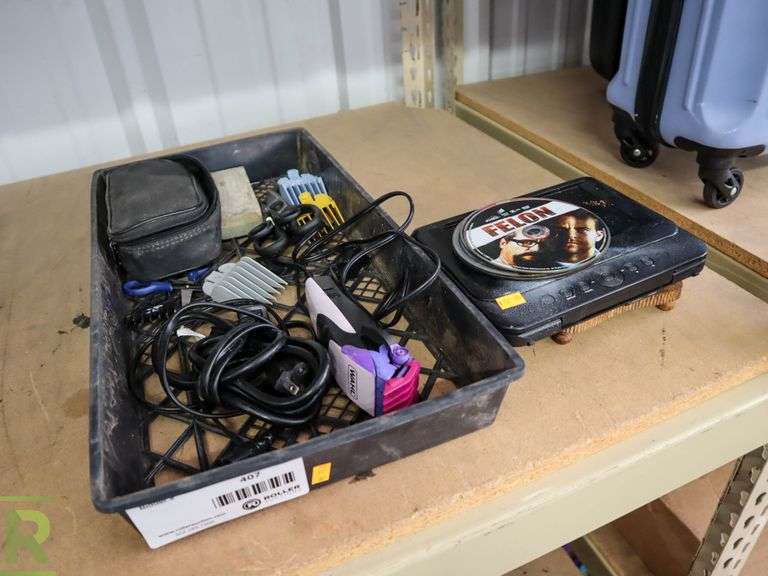 Tray Of Wahl Clipper Set And DVD Player - Roller Auctions
