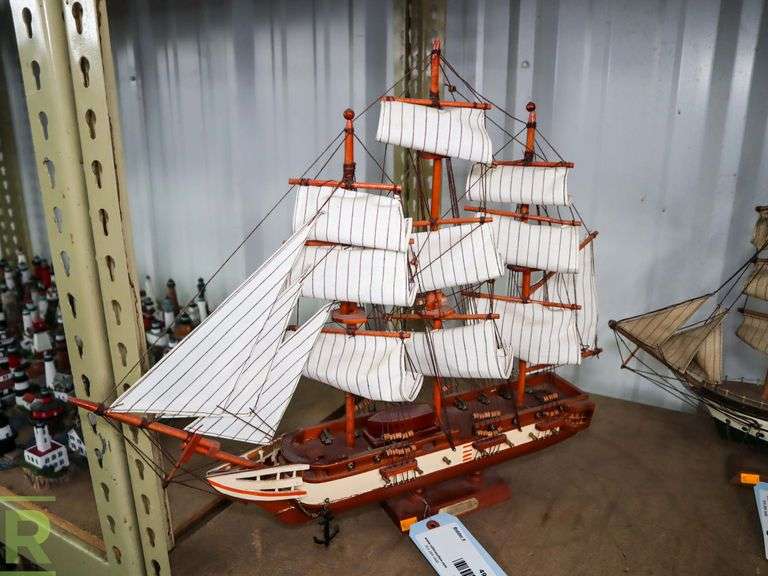 Collectable Ship - Roller Auctions