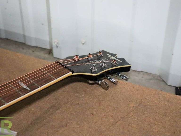 Lanikai 0A-CET Ukelele and Urban Acoustic Guitar (Both With Electric Pickups) - Roller Auctions