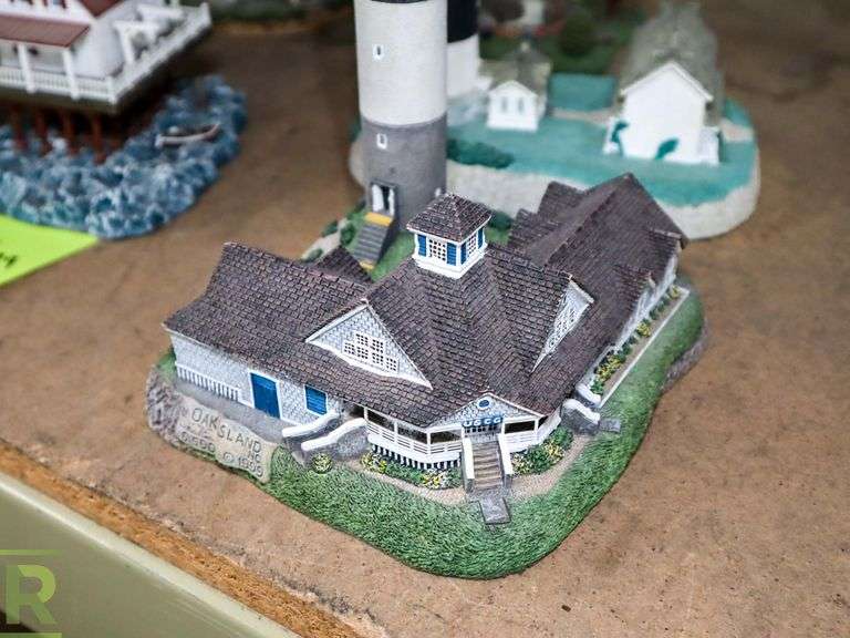 (7) Harbour Lights Collectable Lighthouses, North Carolina - Roller Auctions
