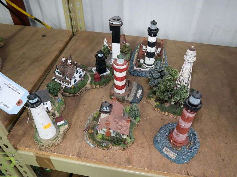 (8) Harbour Lights Collectable Lighthouses, South Carolina - Roller Auctions