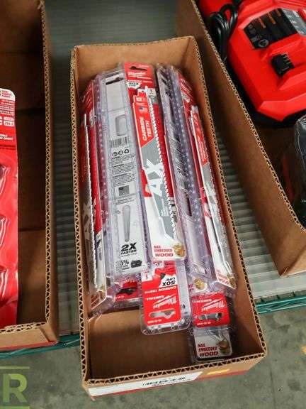 Tray Of (16) New Milwaukee 5226 Carbide Teeth Sawzall Blades - Roller Auctions
