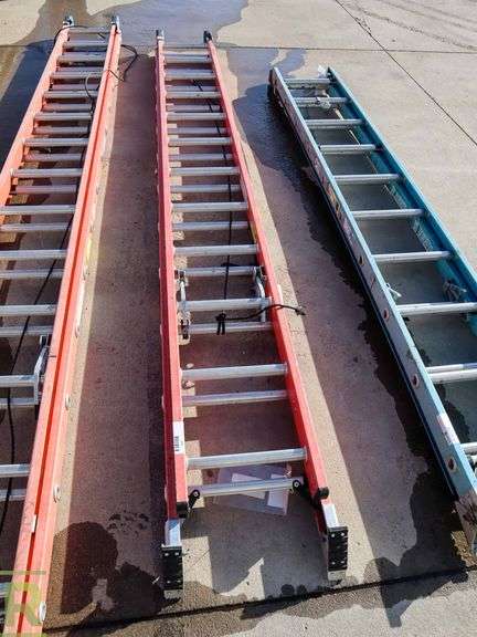 Werner Fiberglass Extension Ladder, 24' - Roller Auctions
