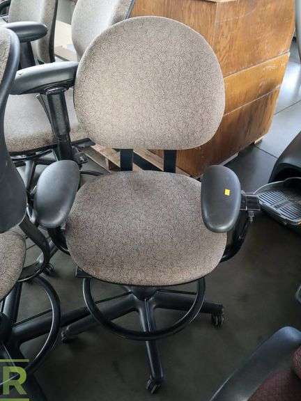 (3) Office Stools - Roller Auctions