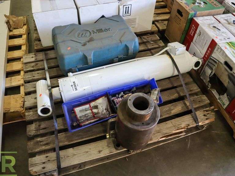 Hydraulic Ram and Air Fittings Roller Auctions