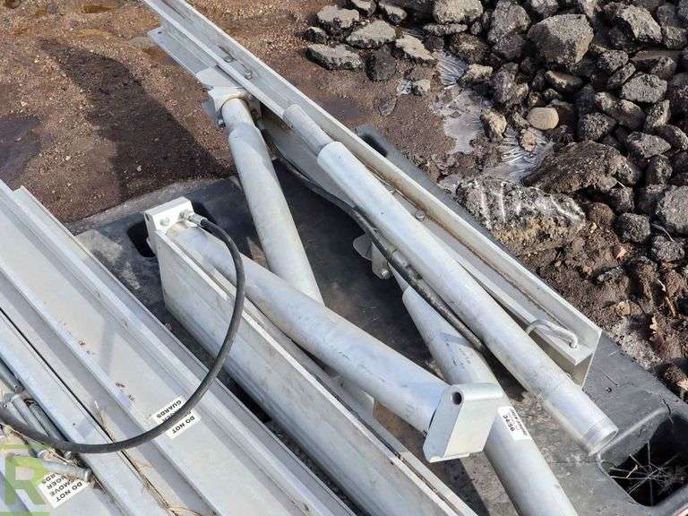 Tren-Shore 34/56 5' Hydraulic Trench Shoring Rail System - Roller Auctions