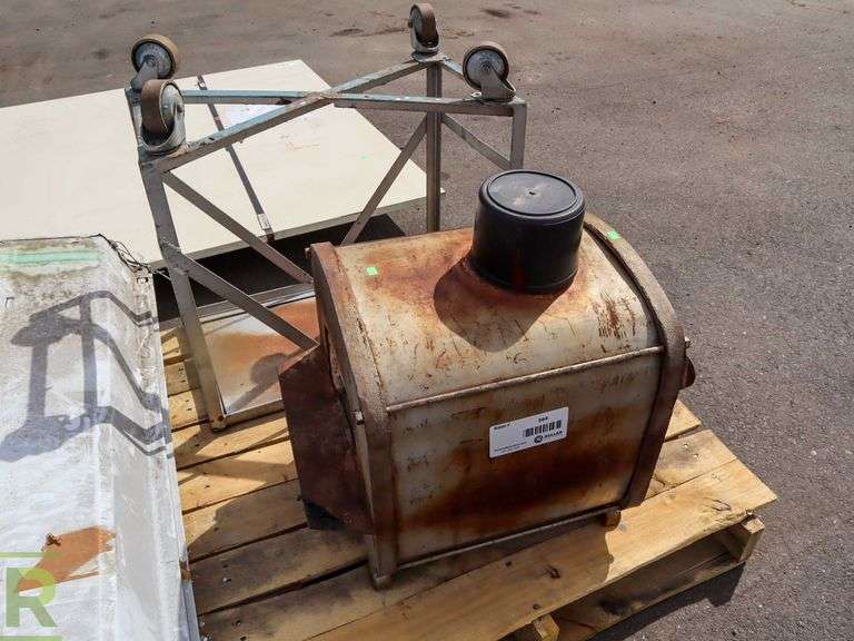 Denver Fire Clay Co With Stand on Casters Roller Auctions