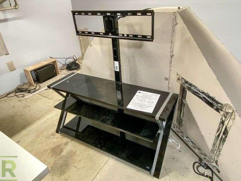 Whalen XL44 TV Stand Roller Auctions