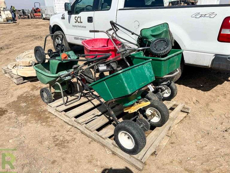(6) Broadcast Spreaders Roller Auctions