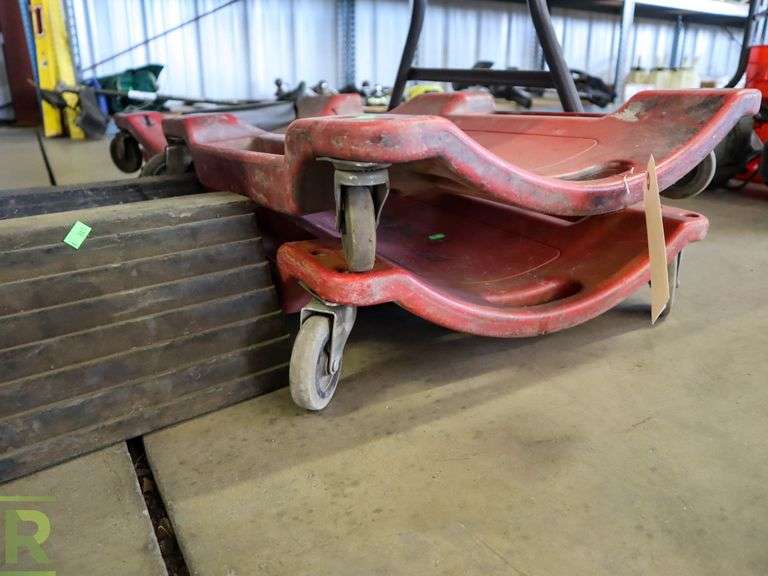 (2) Napa Under Car Creepers and Wheel Chocks Roller Auctions