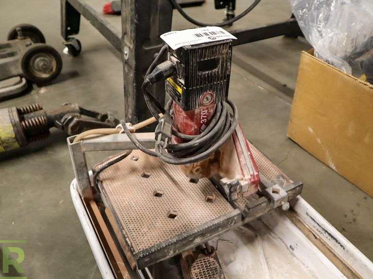 MK 370 Wet Tile Saw With Tray Roller Auctions