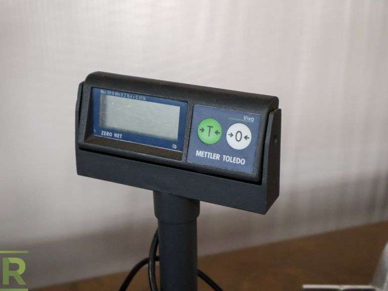 Mettler Toledo Electric Scale, 30lb Capacity With (2) Digital