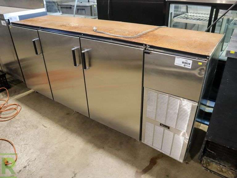 Perlick C5064ESCUL 3Door Back Bar Cooler, 88" ( Turns On, Compressor