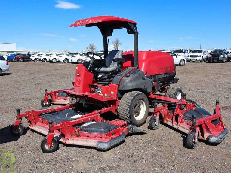 Toro Groundsmaster 5900 4WD Batwing Mower Roller Auctions